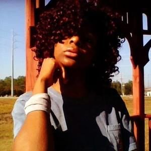 Meet your Posher, Ahmyra